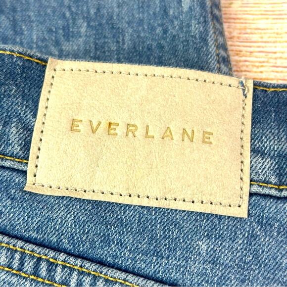 Everlane The Original Cheeky Jean - Light Wash - Picture 10 of 11